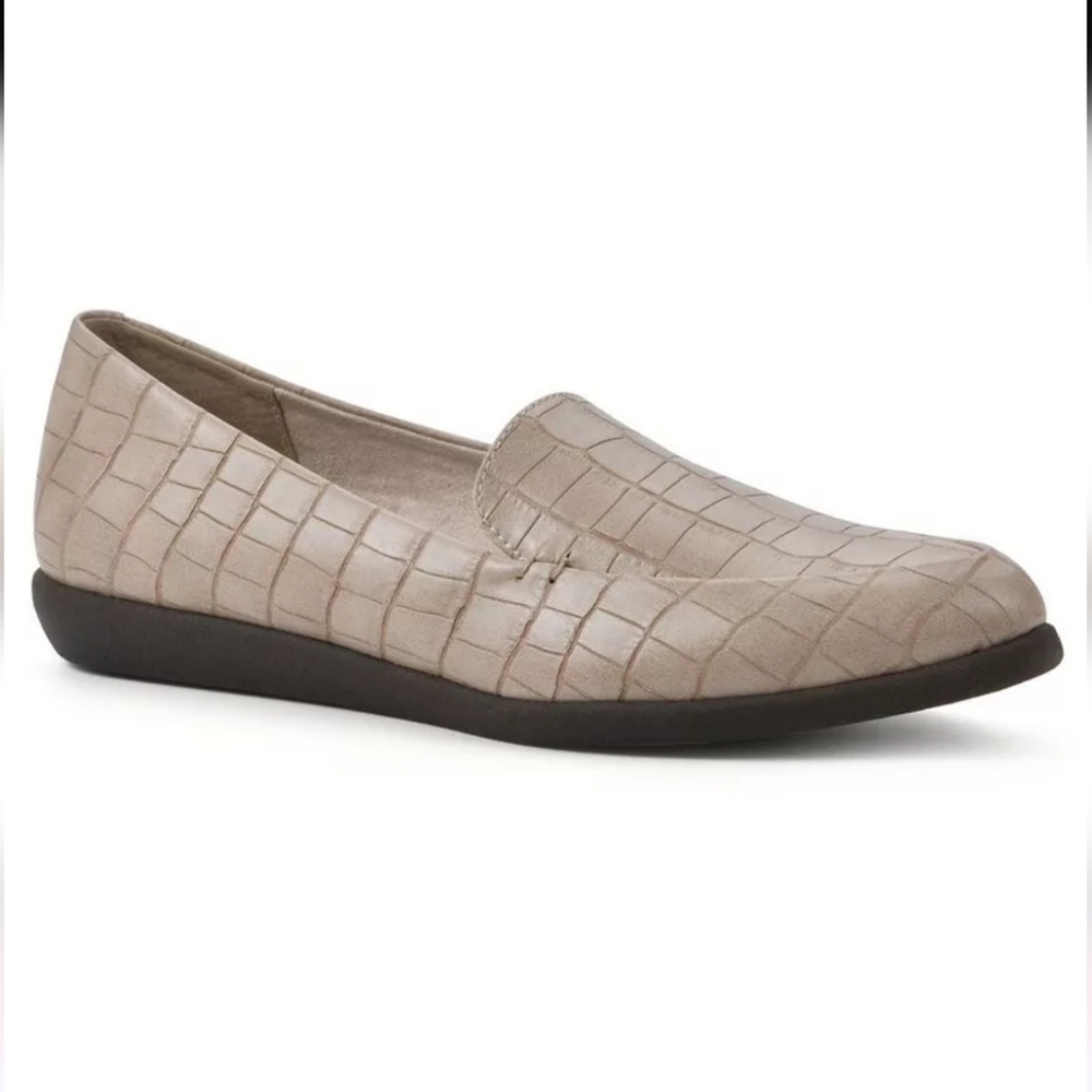 Cliffs by White Mountain BEIGE Flats Size 7.5 CROC pattern LOAFERS NEW - Picture 8 of 9